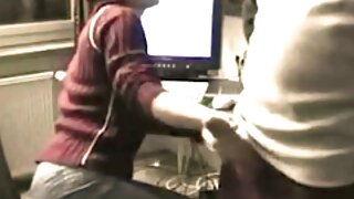 คนแก่เงี่ยน fucks หัวสีน้ำตาลวัยรุ่น วีดีโอ หนัง โป้
